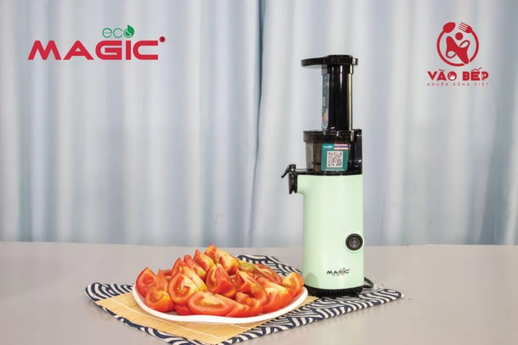Hướng dẫn làm nước ép cà chua thanh lọc cơ thể bằng Máy ép chậm thế hệ mới Magic Eco AC-131 4 nước ép cà chua