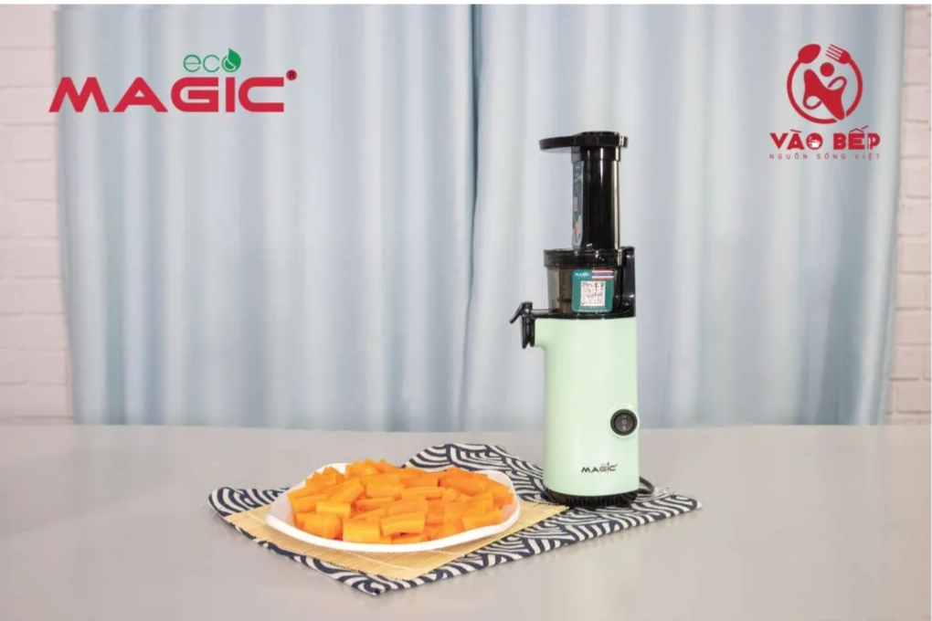 Hướng dẫn làm nước ép cà rốt đẹp da bằng Máy ép chậm thế hệ mới Magic Eco AC-131 4