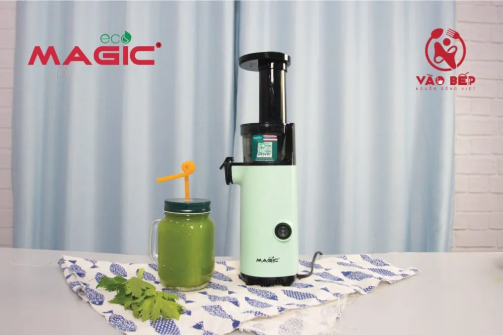 Hướng dẫn làm nước ép cần tây detox thanh lọc bằng Máy ép chậm thế hệ mới Magic Eco AC-131 1 Hướng dẫn làm nước ép cần tây detox thanh lọc bằng Máy ép chậm thế hệ mới Magic Eco AC-131 1