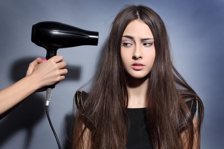 Máy Sấy Tóc Có Gây Hại Cho Tóc Không? Những Điều Bạn Chưa Biết 2 máy sấy tóc 3