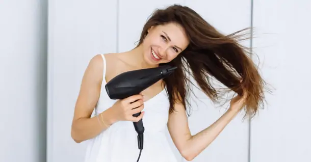 Máy Sấy Tóc Có Gây Hại Cho Tóc Không? Những Điều Bạn Chưa Biết 3 máy sấy tóc 8