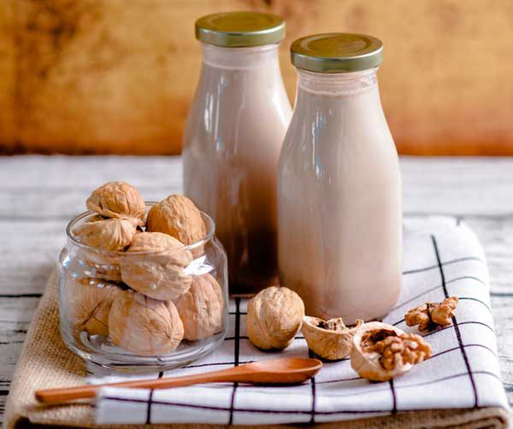 3 LÝ DO MÀ BẠN NÊN TỰ NẤU SỮA HẠT TẠI NHÀ 2 sữa hạt